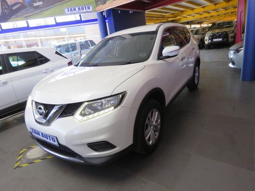 2015 NISSAN X-TRAIL 2.0 xe