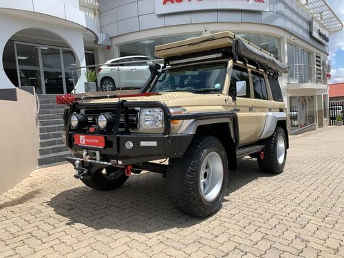 2014 Toyota Land Cruiser 76 4.5D-4D LX V8 Station Wagon