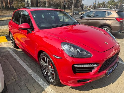 2014 Porsche Cayenne GTS