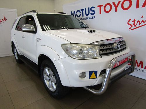 2011 TOYOTA FORTUNER 3.0D-4D 4X4 A/T