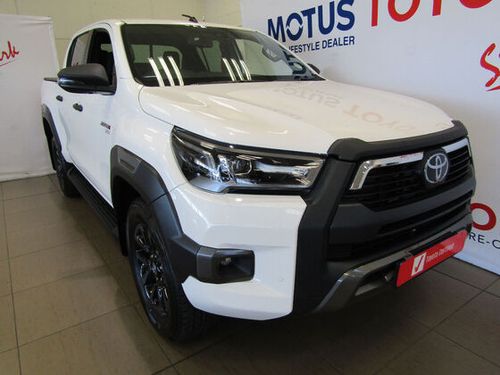 2024 TOYOTA HILUX 2.8 GD-6 RB LEGEND A/T P/U D/C (MHEV)