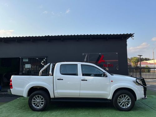 2015 TOYOTA HILUX 2.5d-4d double cab 4x4 srx