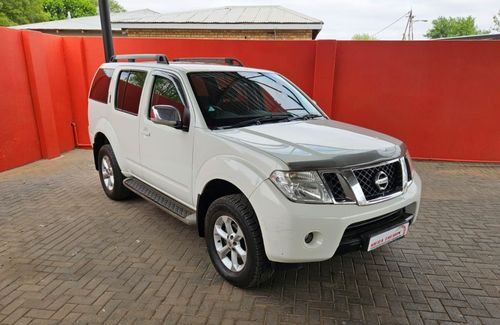 2013 NISSAN PATHFINDER 2.5 DCI SE A/T