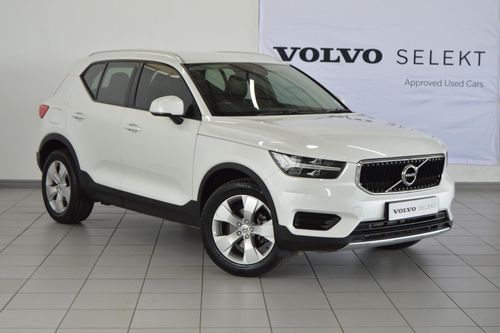 2021 Volvo XC40 T3 Momentum