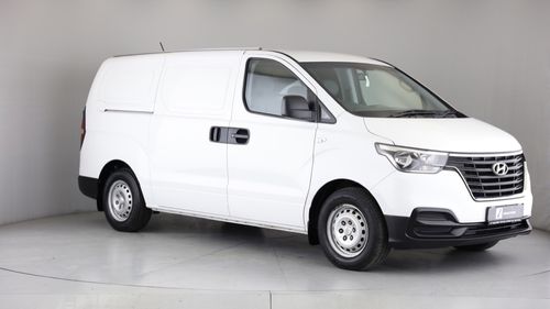 2018 HYUNDAI H-1 2.5 CRDI