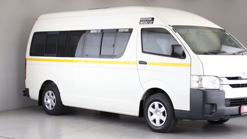 2023 TOYOTA 2.5 D-4D SESFIKILE 16S