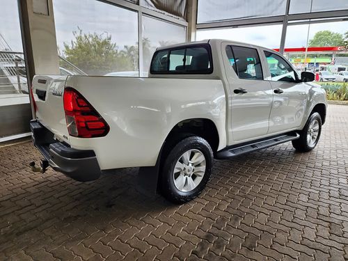 2018 TOYOTA HILUX 2.4 GD-6 SRX 4X4 A/T P/U D/C