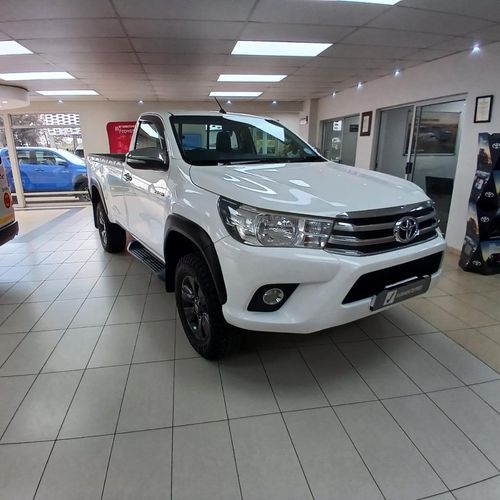 2016 TOYOTA HILUX 2.8gd-6 4x4 raider