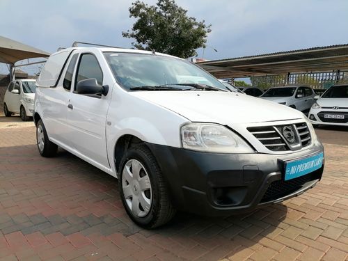 2022 Nissan NP200 1.6i Safety Pack