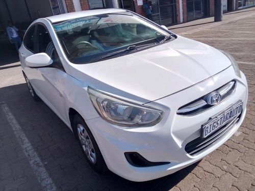 2015 Hyundai Accent 1.6 Fluid 5-dr