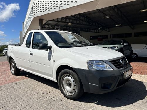 2023 Nissan NP200 1.6 8V Base + AC Safety