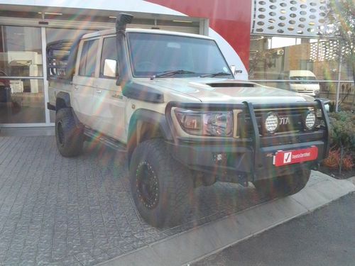 2022 Toyota Land Cruiser 79 4.5 D Double-Cab