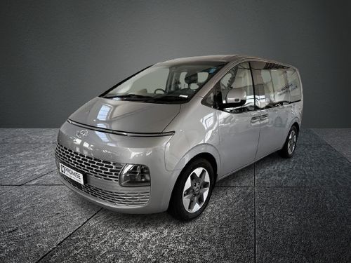 2022 Hyundai Staria 2.2D Elite 9-seater