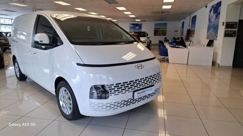 2023 HYUNDAI STARIA 2.2D F/C P/V A/T