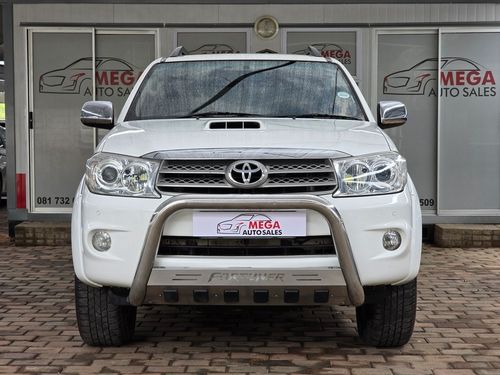 2010 TOYOTA FORTUNER 3.0D-4D R/B