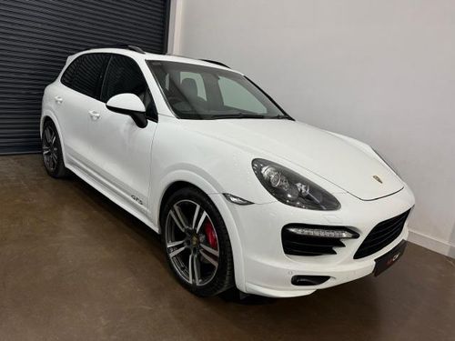 2014 Porsche Cayenne GTS