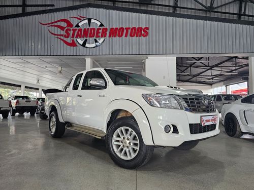 2014 TOYOTA HILUX 3.0 D-4D XTRA CAB