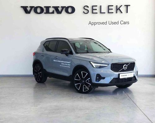 2024 VOLVO XC40 B4 GEARTRON ULTIMATE DARK (MILD HYBRID)