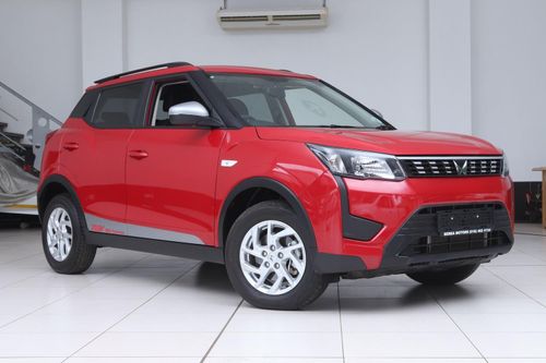 2024 MAHINDRA XUV300 1.2t w6