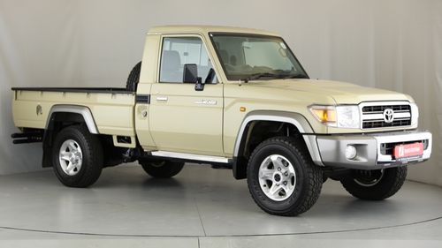 2021 TOYOTA LAND CRUISER 79 4.0P