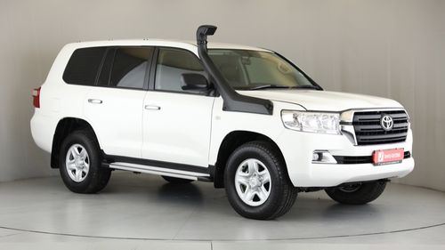 2020 TOYOTA LAND CRUISER 200 V8 4.5D GX