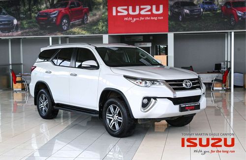 2017 TOYOTA FORTUNER 2.4GD-6 R/B