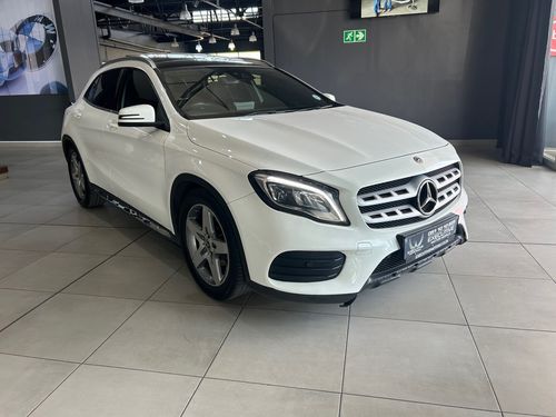 2019 MERCEDES-BENZ GLA 200