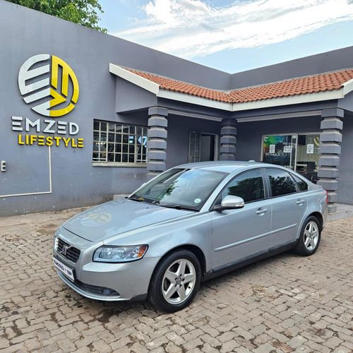 2010 VOLVO S40 2.0I