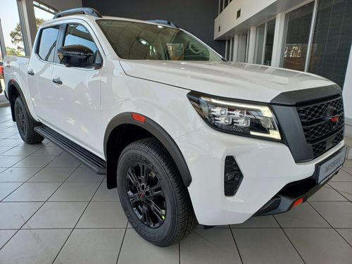 2024 NISSAN NAVARA 2.5DDTi PRO-4X 4X4 A/T D/C P/U