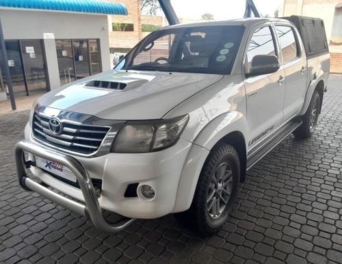 2014 TOYOTA HILUX 3.0 D-4D LEGEND 45 4X4 P/U D/C