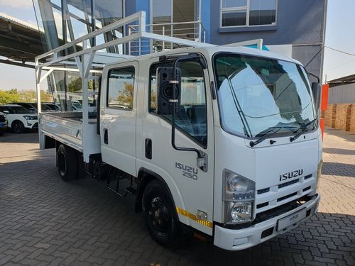 2019 Isuzu NMR 250 CREW CAB AMT F/C C/C